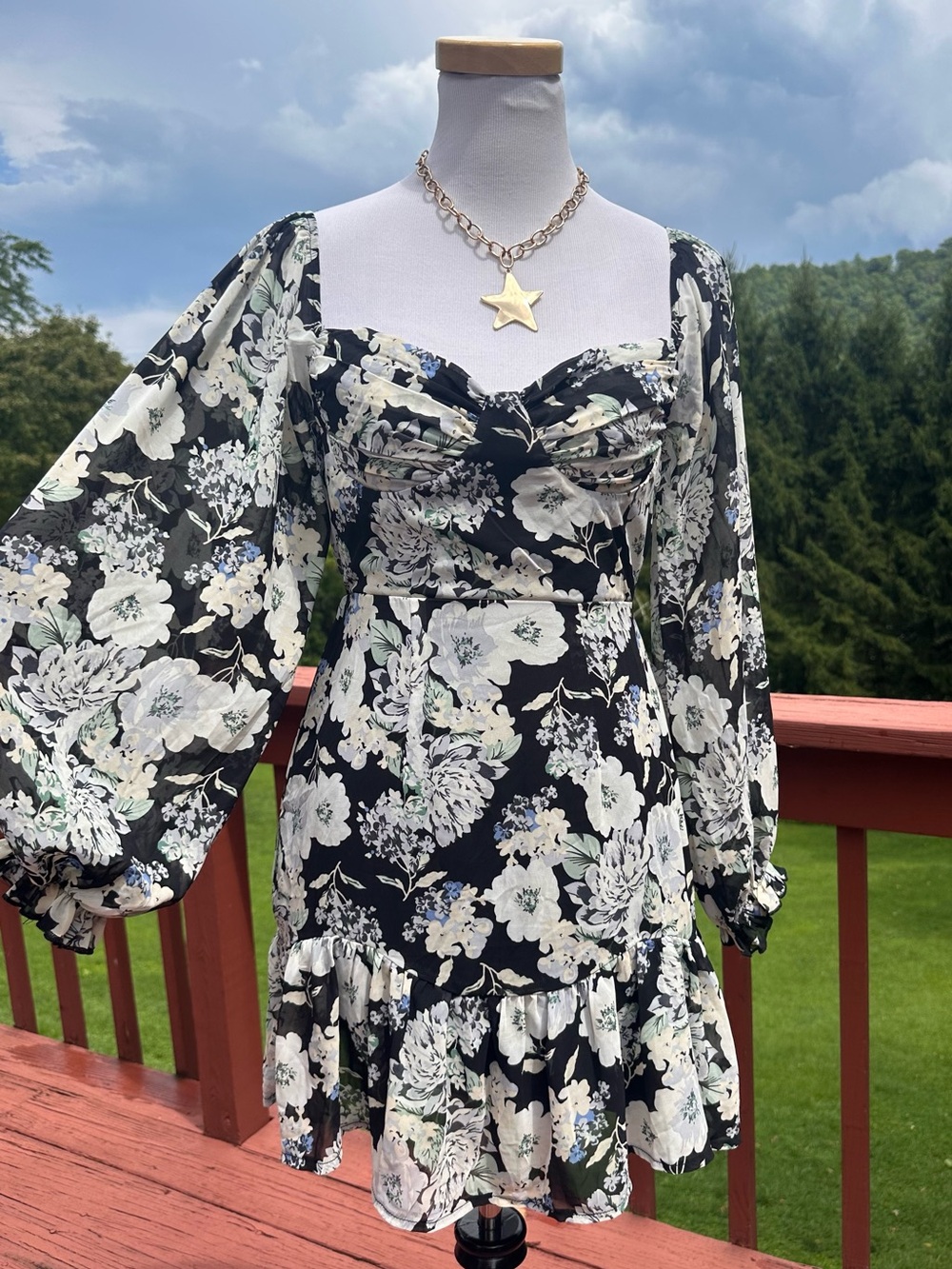 Urban Outfitters Love Triangle Black Floral Balloon-Sleeve Sweetheart Mini Dress - Picture 1 of 7